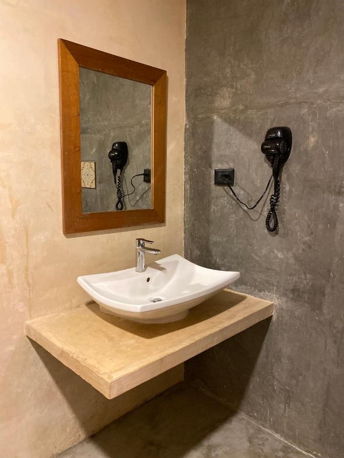 Ariche Valladolid Hotel & Hostal Экстерьер фото